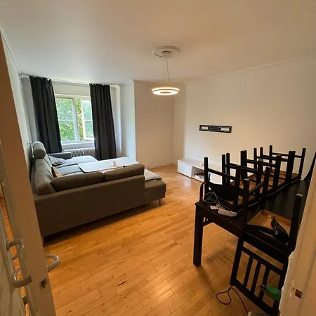 Cozy Near Downtown Apartment *
